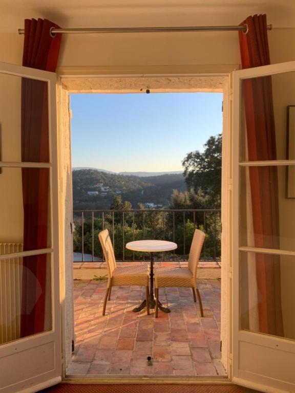 Hotel La Boulangerie Grimaud Kamer foto